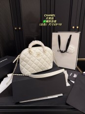 シャネルバッグ CHANEL 2025新作 ハンドバッグ