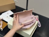 ルイヴィトンバッグ LOUIS VUITTON 2025新作 メッセンジャーバッグ