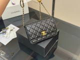 シャネルバッグ CHANEL 2025新作 チェーンバッグ
