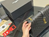 サンローランバッグ Yves Saint Laurent 2025新作 エンベロープバッグ