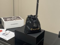 シャネルバッグ CHANEL 2025新作 チェーンバッグ