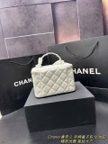 シャネルバッグ CHANEL 2025新作 化粧ポーチ