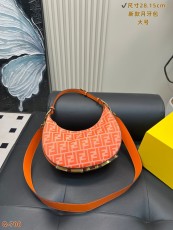 フェンディバッグ FENDI 2025新作 スリングバッグ