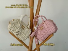 ミュウミュウバッグ Miu Miu 2025新作 ハンドバッグ