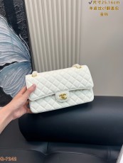 シャネルバッグ CHANEL 2025新作 チェーンバッグ