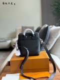 ルイヴィトンバッグ LOUIS VUITTON 2025新作 スリングバッグ
