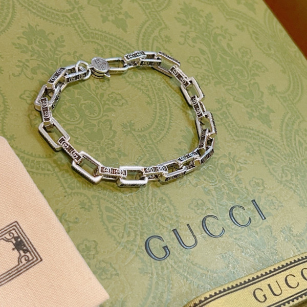 グッチブレスレット GUCCI 2025新作 ブレスレット