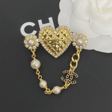 シャネルブローチ CHANEL 2025新作 ブローチ