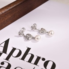 クロムハーツピアス CHROME HEARTS 2025新作 ピアス