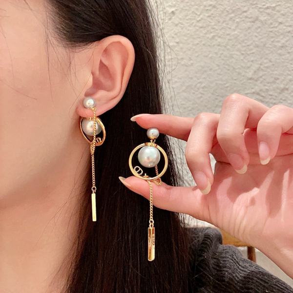 ディオールピアス DIOR 2025新作 ピアス