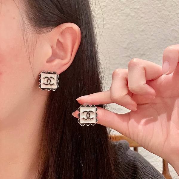 シャネルピアス CHANEL 2025新作 ピアス