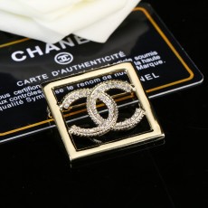 シャネルブローチ CHANEL 2025新作 ブローチ