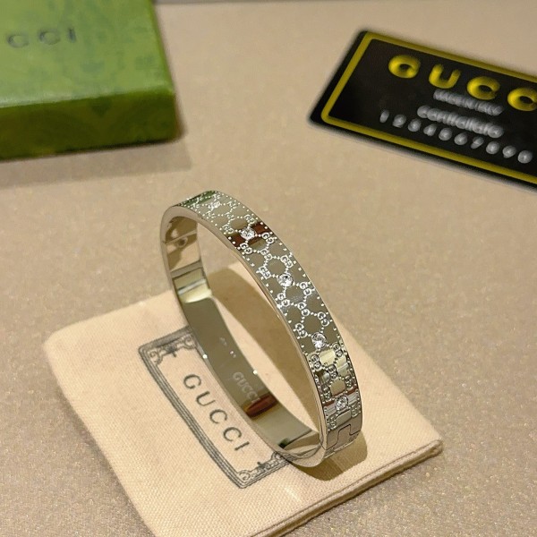 グッチブレスレット GUCCI 2025新作 ブレスレット