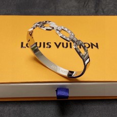 ルイヴィトンブレスレット LOUIS VUITTON 2025新作 ブレスレット