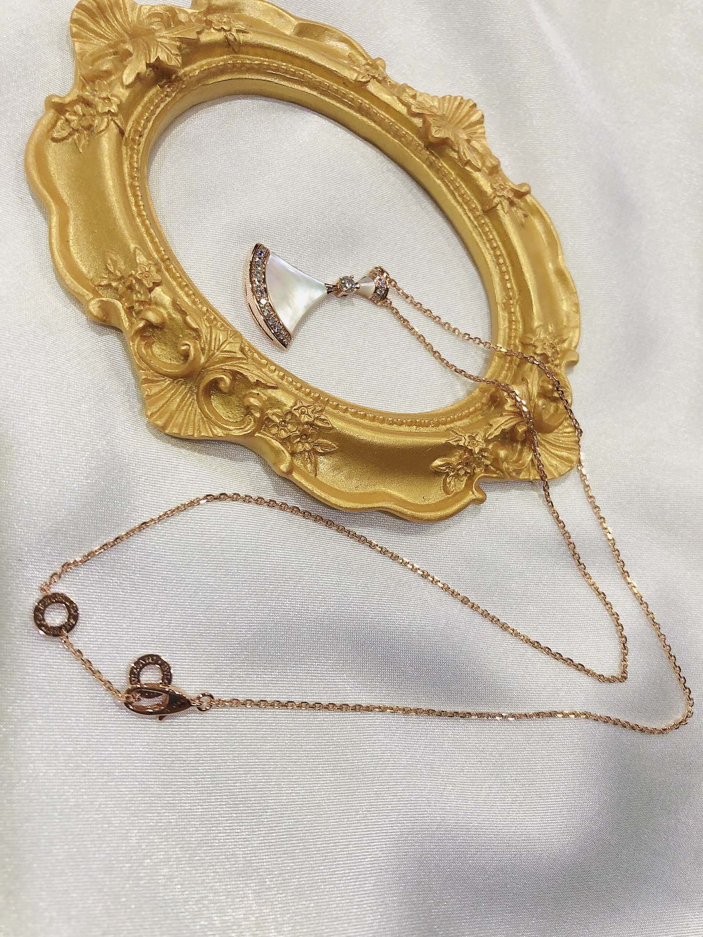 ブルガリネックレス BVLGARI 2025新作 ネックレス