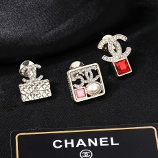 シャネルブローチ CHANEL 2025新作 ブローチ