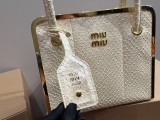 ミュウミュウバッグ Miu Miu 2025新作 ハンドバッグ