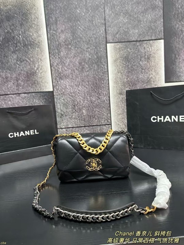 シャネルバッグ CHANEL 2025新作 スリングバッグ