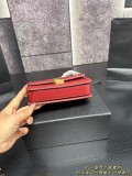 サンローランバッグ Yves Saint Laurent 2025新作 メッセンジャーバッグ