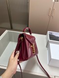 サンローランバッグ Yves Saint Laurent 2025新作 メッセンジャーバッグ