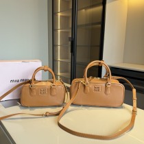 ミュウミュウバッグ Miu Miu 2025新作 ハンドバッグ
