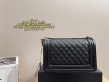 シャネルバッグ CHANEL 2025新作 チェーンバッグ