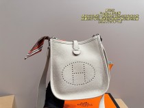 エルメスバッグ HERMES 2025新作 スリングバッグ エルメスバッグ HERMES 2025新作 スリングバッグ