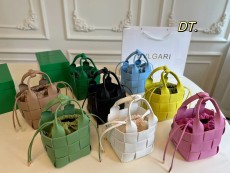 ボッテガヴェネタバッグ BOTTEGA VENETA 2025新作 ハンドバッグ