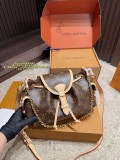 ルイヴィトンバッグ LOUIS VUITTON 2025新作 スリングバッグ