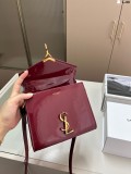 サンローランバッグ Yves Saint Laurent 2025新作 メッセンジャーバッグ