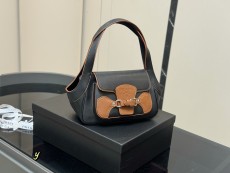 プラダバッグ PRADA 2025新作 ショルダーバッグ