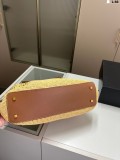 サンローランバッグ Yves Saint Laurent 2025新作 トートバッグ