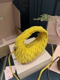 ミュウミュウバッグ Miu Miu 2025新作 ハンドバッグ