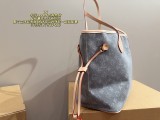 ルイヴィトンバッグ LOUIS VUITTON 2025新作 トートバッグ