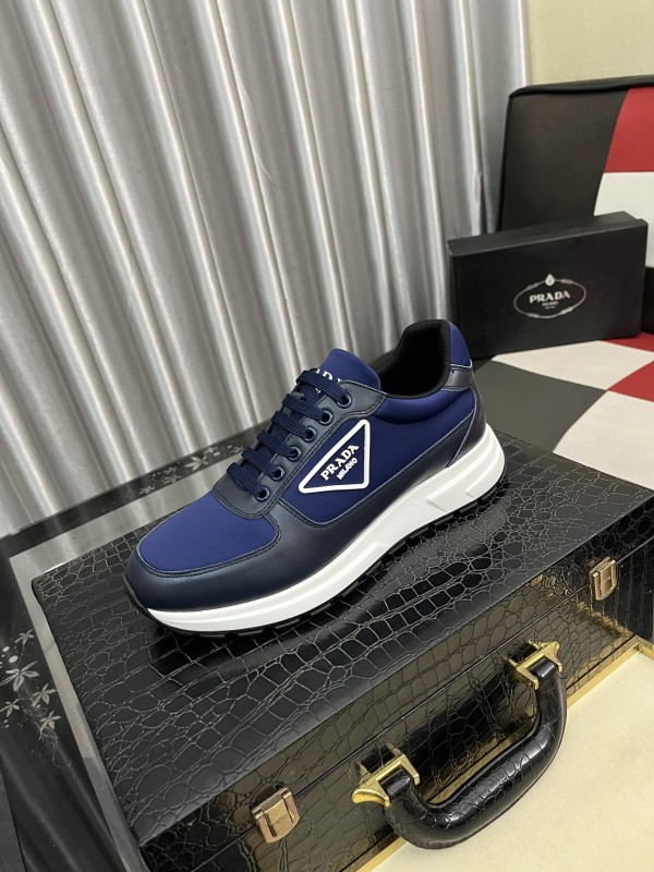 プラダ靴 PRADA 2025新作 カジュアルシューズ