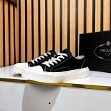 プラダ靴 PRADA 2025新作 スニーカー