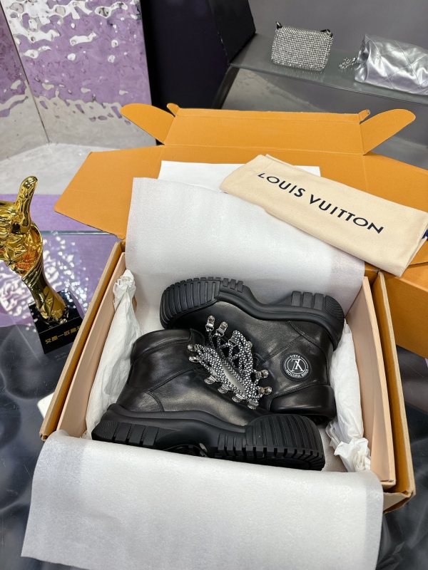 ルイヴィトン靴 LOUIS VUITTON 2025新作 キャンバスシューズ
