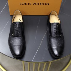 ルイヴィトン靴 LOUIS VUITTON 2025新作 モカシン