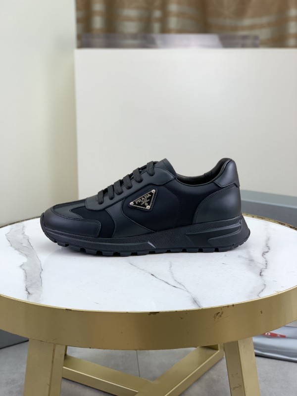プラダ靴 PRADA 2025新作 カジュアルシューズ