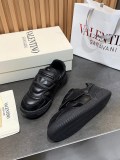 ヴァレンティノ靴 VALENTINO 2025新作 スニーカー