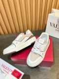 ヴァレンティノ靴 VALENTINO 2025新作 スニーカー