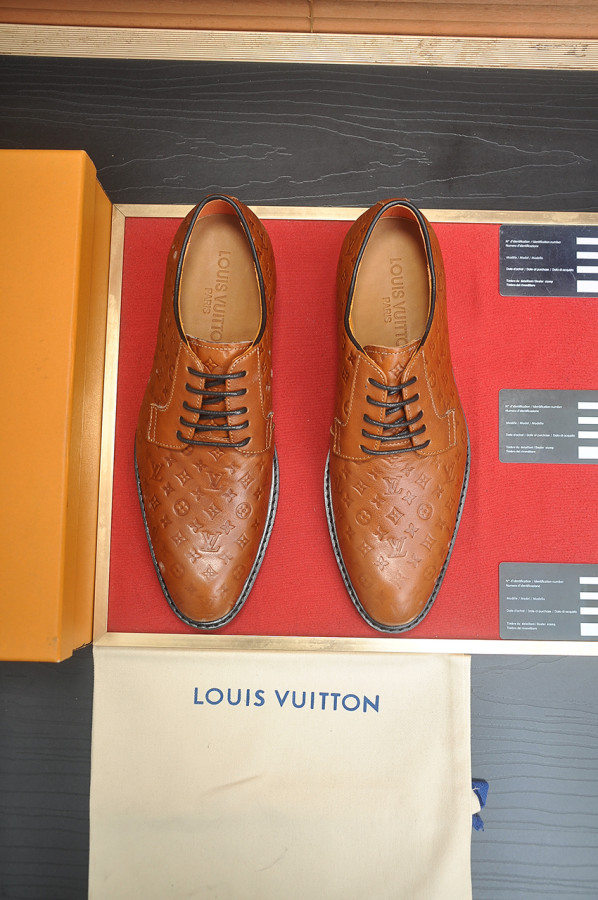 ルイヴィトン靴 LOUIS VUITTON 2025新作 モカシン