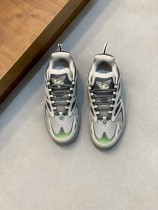 ルイヴィトン靴 LOUIS VUITTON 2025新作 スニーカー