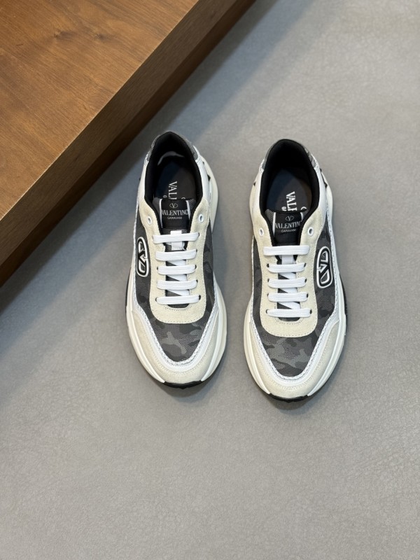 ヴァレンティノ靴 VALENTINO 2025新作 スニーカー