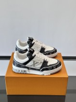 ルイヴィトン靴 LOUIS VUITTON 2025新作 スニーカー