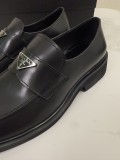プラダ靴 PRADA 2025新作 カジュアルシューズ