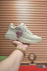 グッチ靴 GUCCI 2025新作 カジュアルシューズ