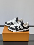 ルイヴィトン靴 LOUIS VUITTON 2025新作 スニーカー