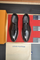 ルイヴィトン靴 LOUIS VUITTON 2025新作 モカシン