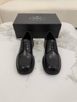 プラダ靴 PRADA 2025新作 カジュアルシューズ